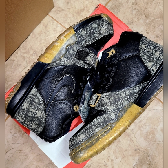 nike air trainer paid in full